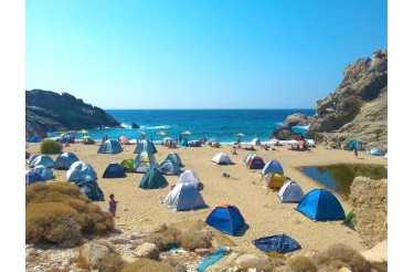 Πόσο πολύ φθείρεται μια σκηνή κάμπινγκ από τη συνεχή έκθεση στον ήλιο;