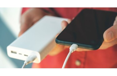 Τα πάντα για τα Powerbanks: Γιατί είναι απαραίτητα για τις διακοπές μας και όχι μόνο