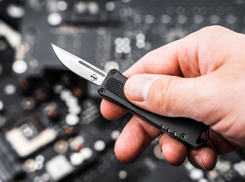 Σουγιάς Boker Plus Micro USB OTF | www.lightgear.gr