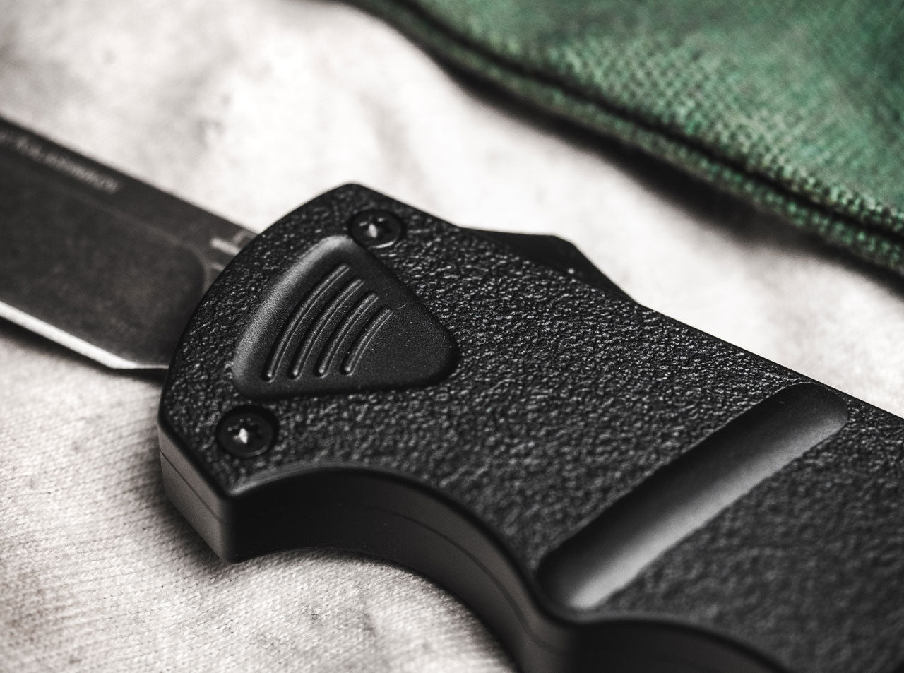 Σουγιάς Boker Plus Kalashnikov OTF Bowie | www.lightgear.gr