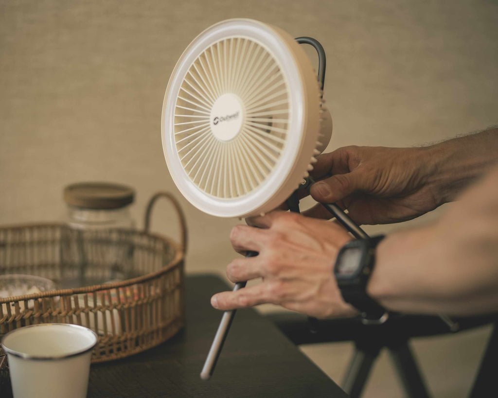 Ανεμιστήρας Επαναφορτιζόμενος Outwell Eryon με LED | www.lightgear.gr