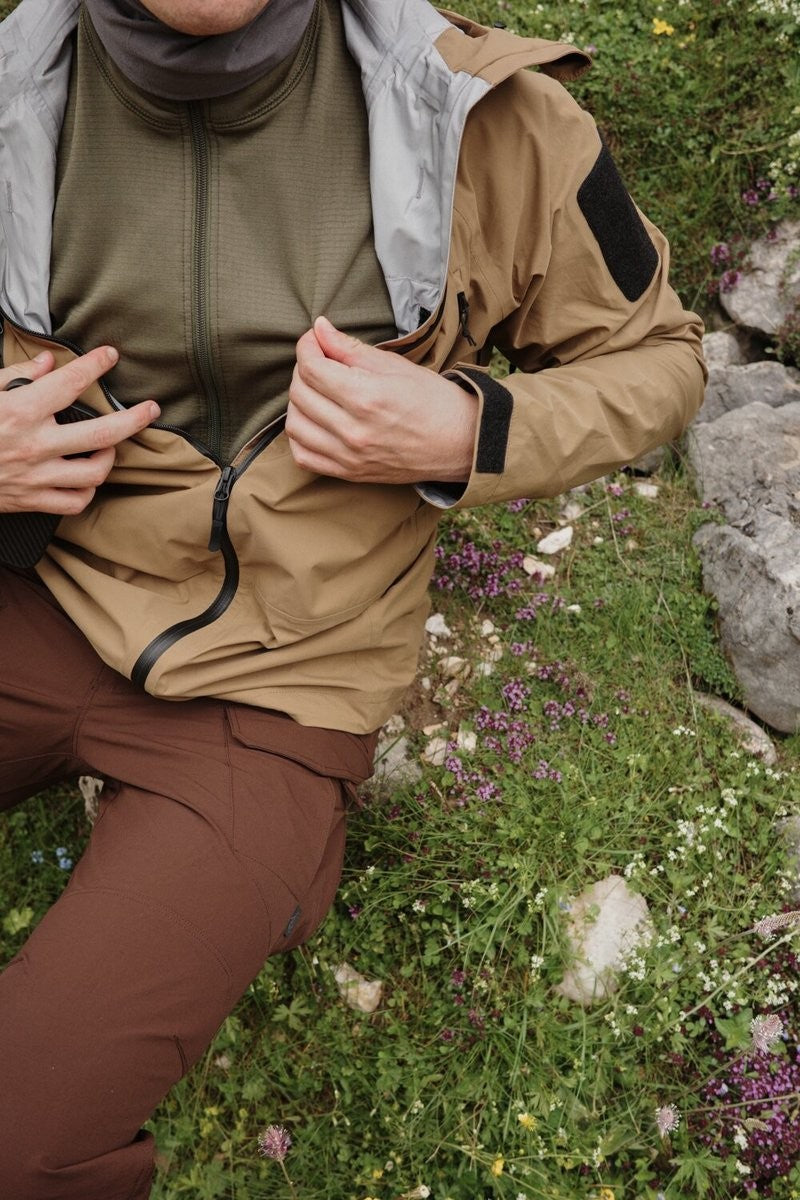 Εσώρουχο Top Helikon-Tex Outback LVL 2 Λαδί | www.lightgear.gr
