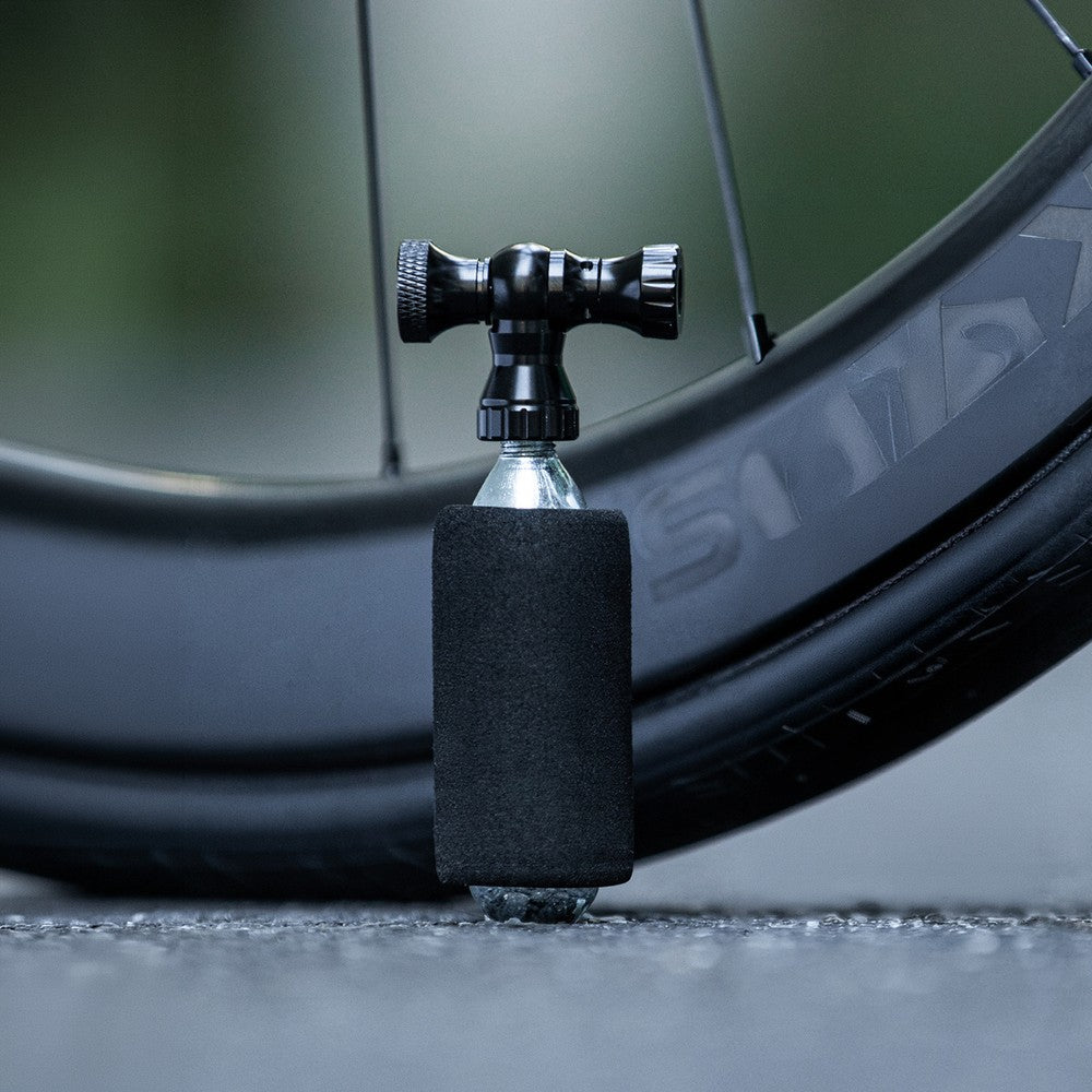 Τρόμπα CO2 Rockbros Aluminum Alloy Presta/Schrader Μαύρο 5,5x10x2,5cm | www.lightgear.gr