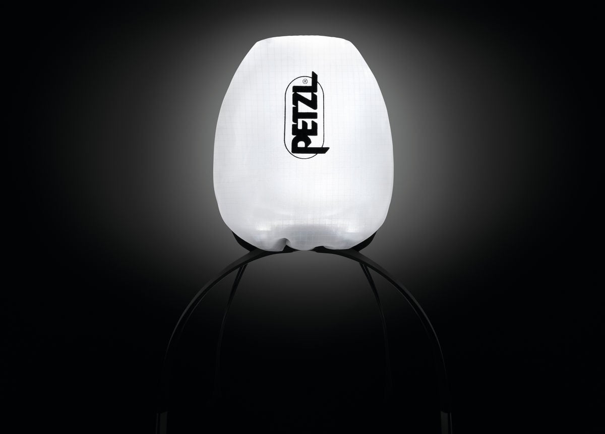 Επαναφορτιζόμενος Φακός Κεφαλής Petzl IKO CORE | www.lightgear.gr