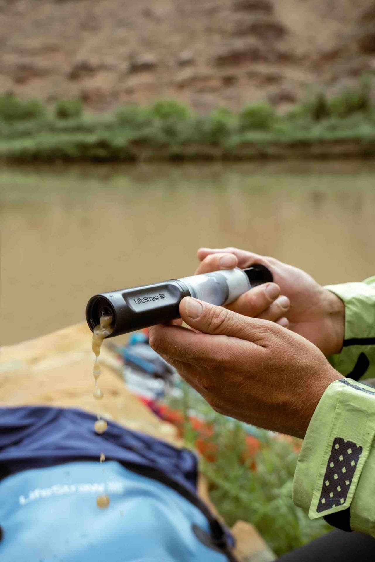 Φίλτρο Νερού Lifestraw Peak Gravity 8lt Γκρι + Ασκός 8lt | www.lightgear.gr