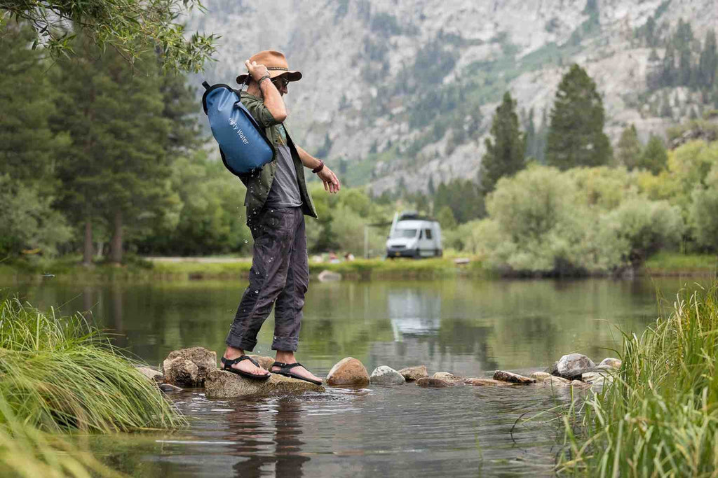 Φίλτρο Νερού Lifestraw Peak Gravity 8lt Γκρι + Ασκός 8lt | www.lightgear.gr