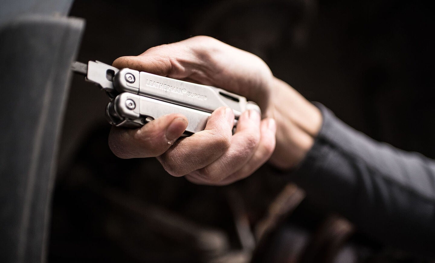 Πολυεργαλείο Leatherman SURGE + Molle Θήκη | www.lightgear.gr