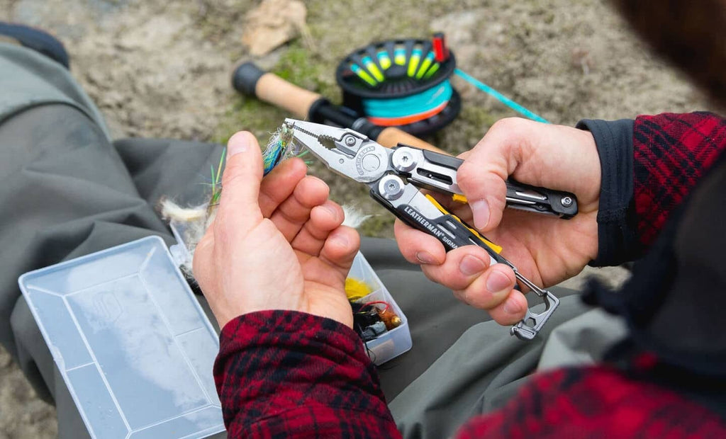 Πολυεργαλείο Leatherman SIGNAL + Molle Θήκη | www.lightgear.gr