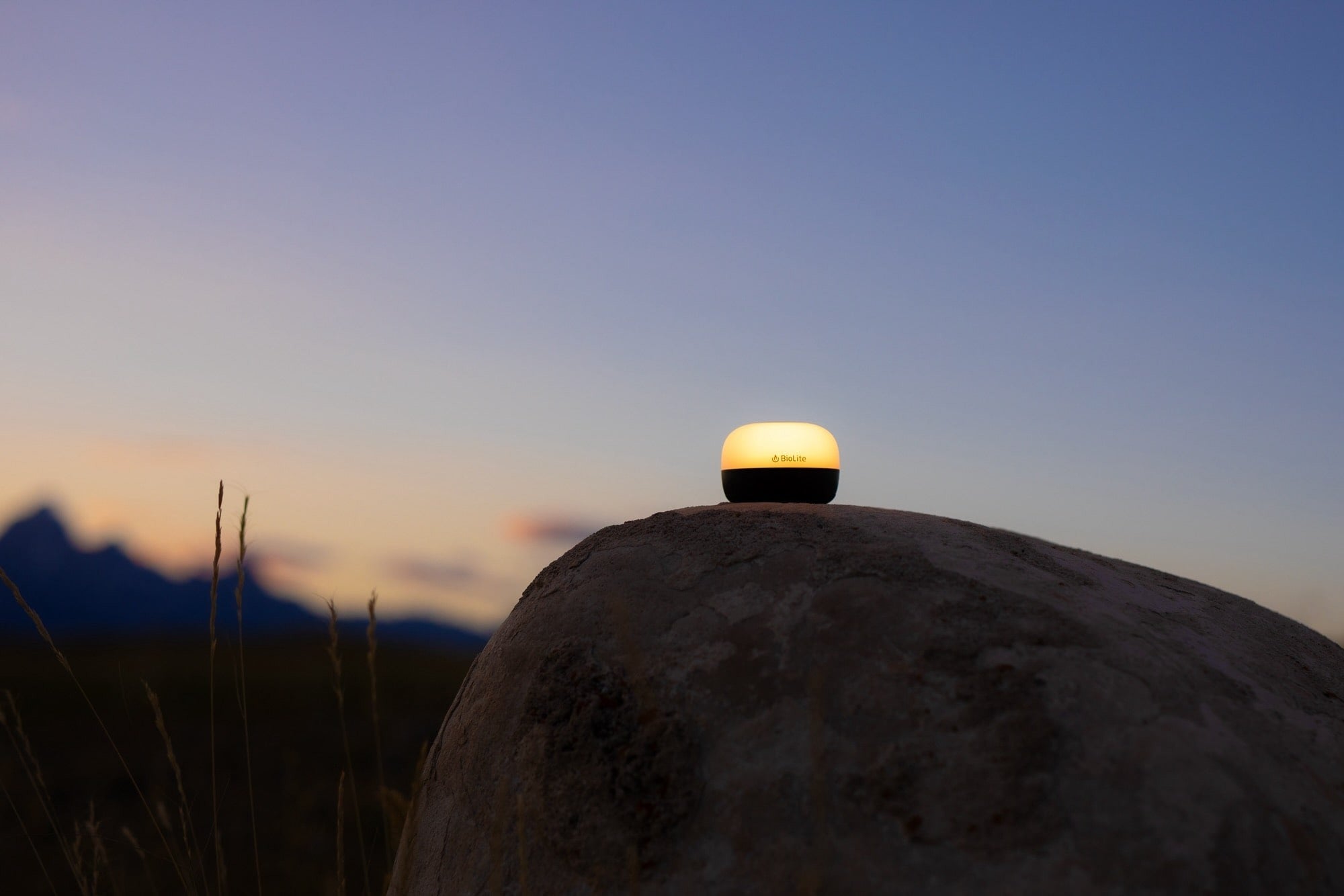 Φανάρι LED Biolite AlpenGlow Mini Ember Red 150 | www.lightgear.gr
