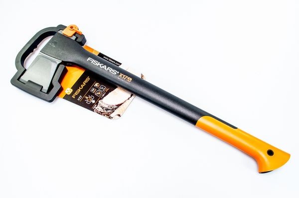 Τσεκούρι Σχισίματος Fiskars X17 | www.lightgear.gr
