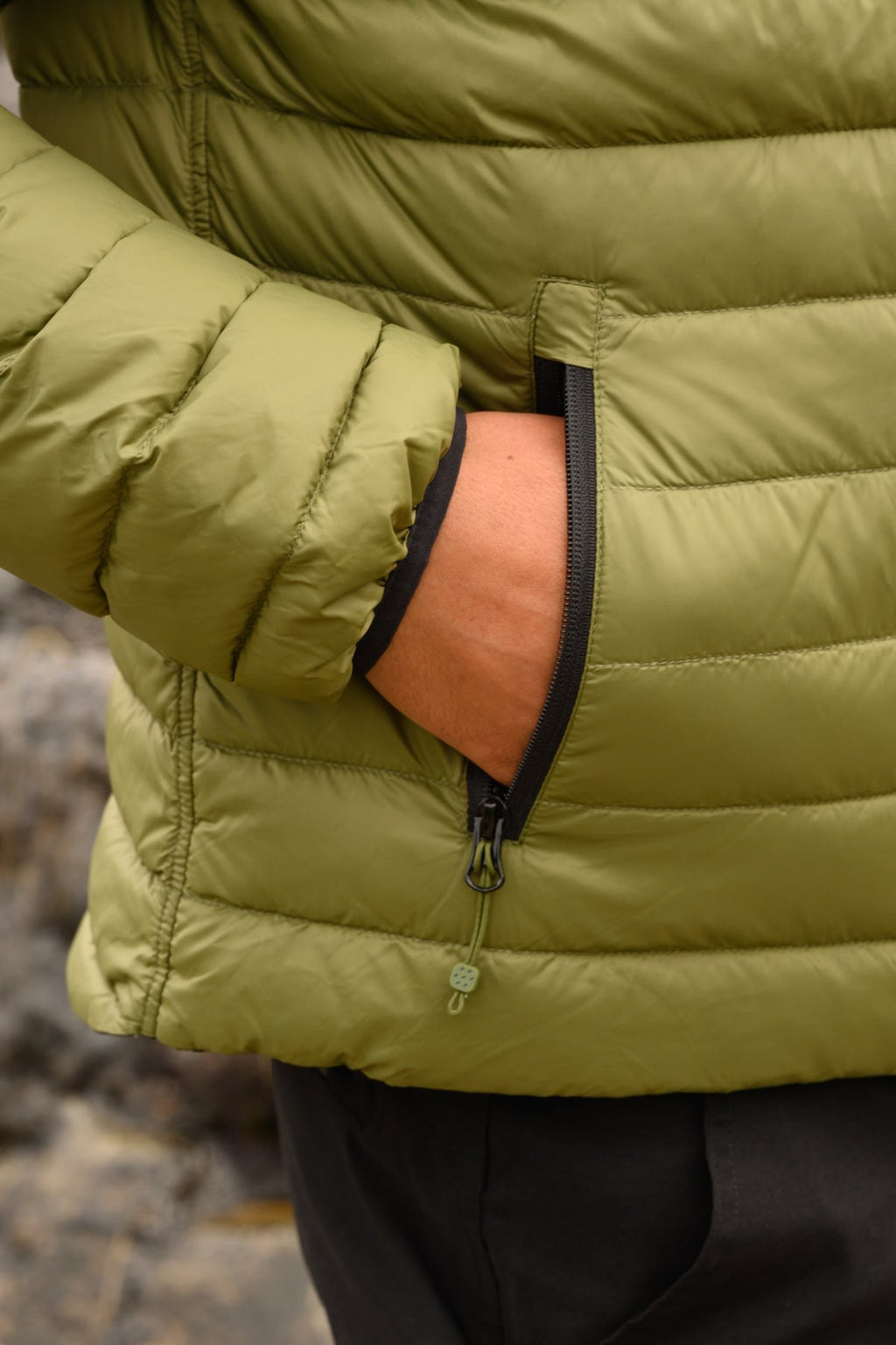 Ανδρικό Πουπουλένιο Μπουφάν Mac In A Sac Polar Reversible Χακί/Μαύρο | www.lightgear.gr