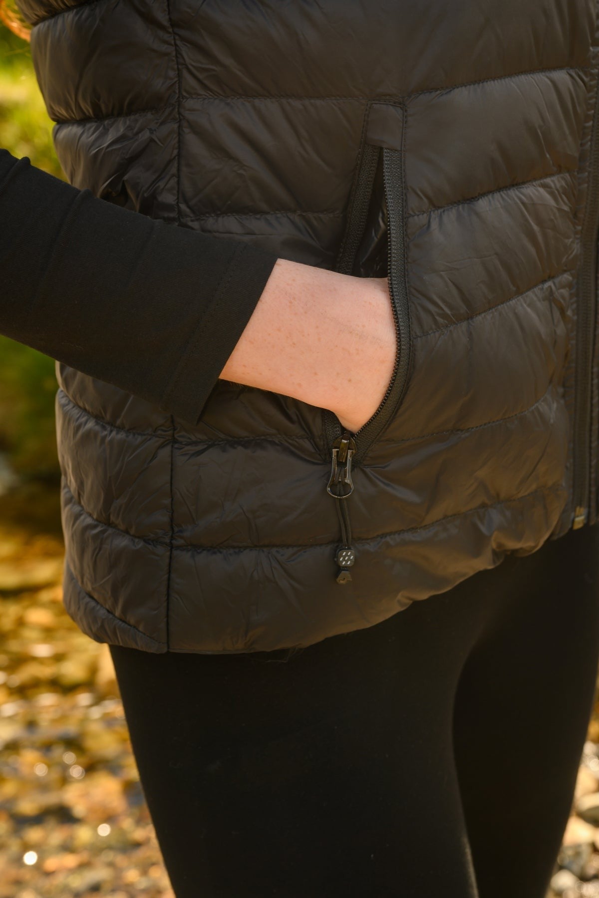 Γυναικείο Πουπουλένιο Γιλέκο Mac In A Sac Alpine Μαύρο | www.lightgear.gr
