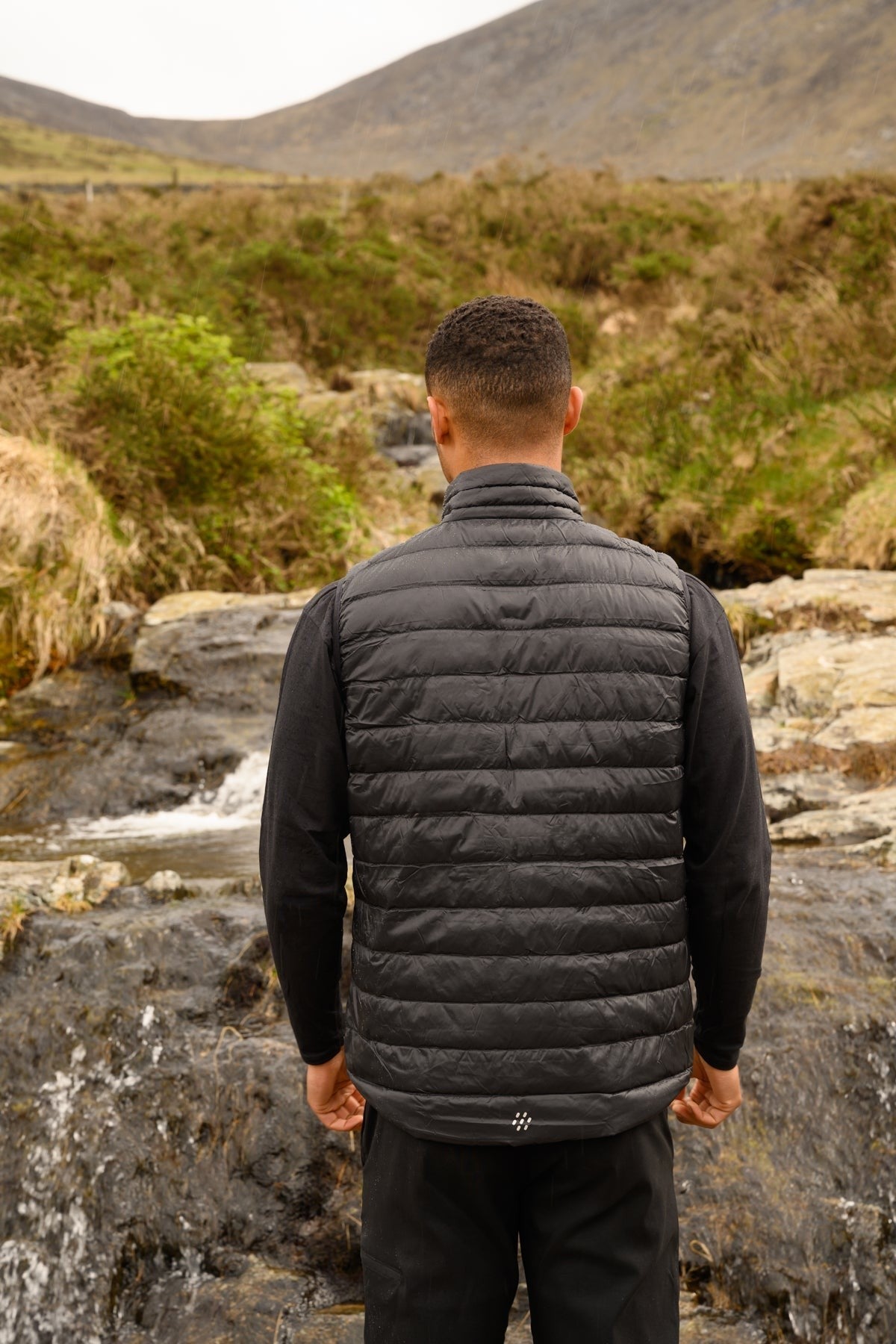 Ανδρικό Πουπουλένιο Γιλέκο Mac In A Sac Alpine Μαύρο | www.lightgear.gr