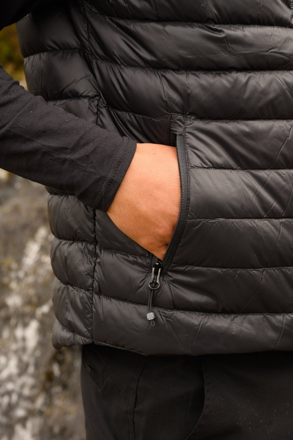 Ανδρικό Πουπουλένιο Γιλέκο Mac In A Sac Alpine Μαύρο | www.lightgear.gr