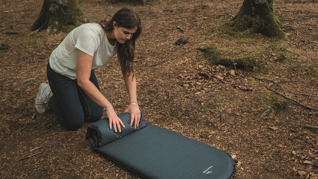 Αυτοφούσκωτο Υπόστρωμα Easy Camp Compact 182x51x3,8cm | www.lightgear.gr