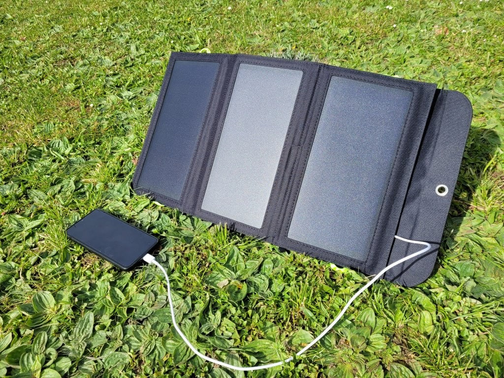 Αναδιπλούμενο Φωτοβολταϊκό Πάνελ Powerbank 5V/21W | www.lightgear.gr