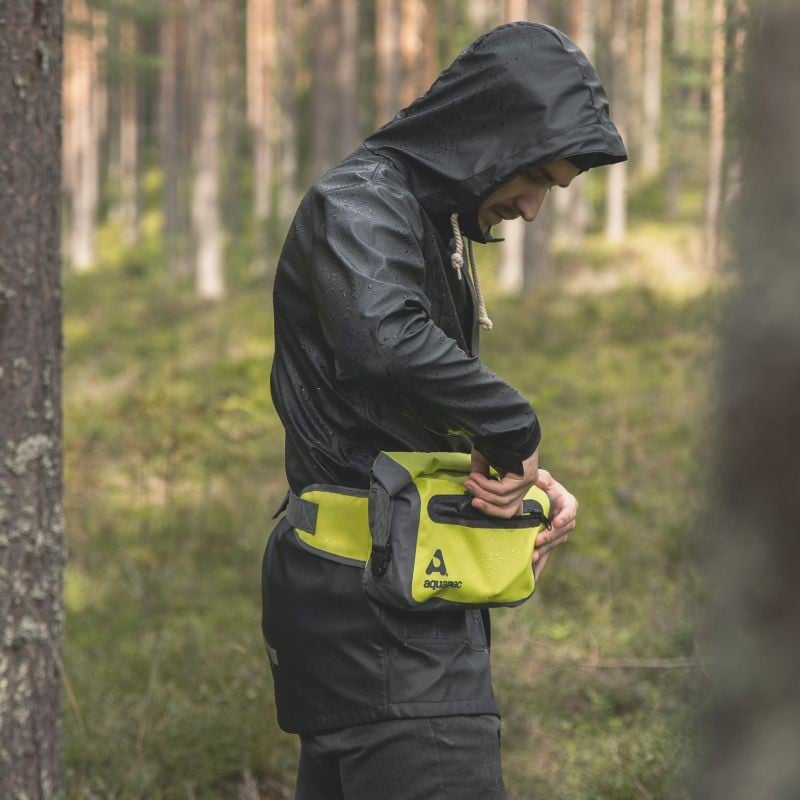 Αδιάβροχο Τσαντάκι Μέσης Aquapac 821 Acid Green | www.lightgear.gr