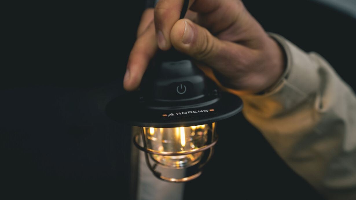 Επαναφορτιζόμενο Φανάρι LED Robens Suilven Rechargeable Lantern | www.lightgear.gr
