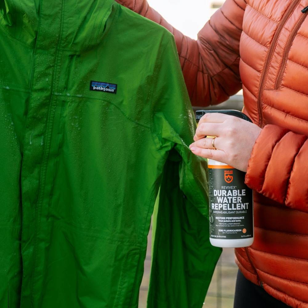 Σπρέι Αδιαβροχοποίησης Ρούχων Gear Aid Revivex 500ml | www.lightgear.gr
