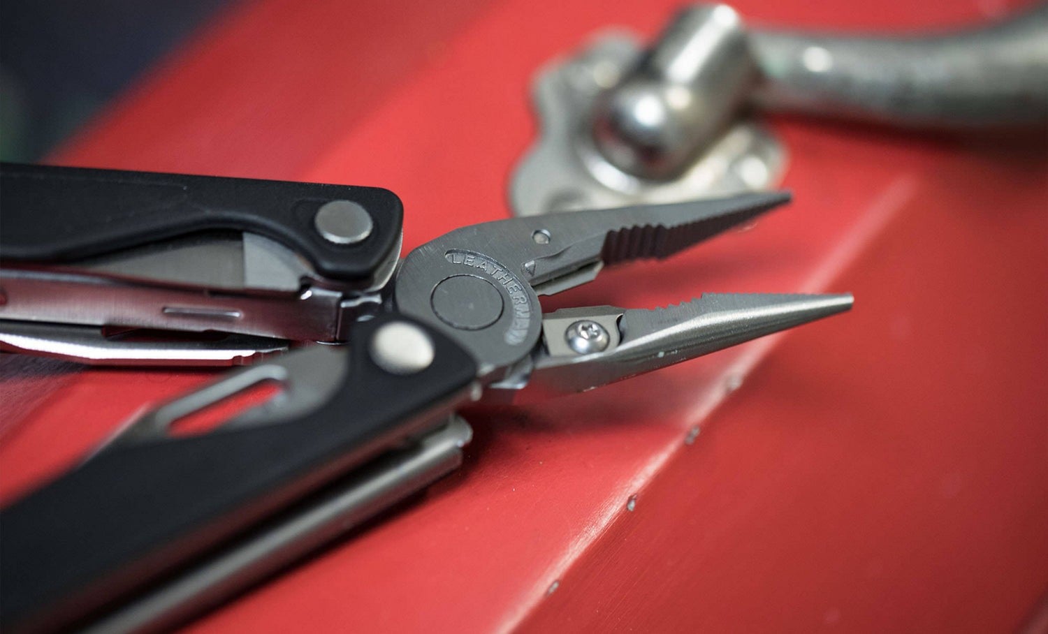 Πολυεργαλείο Leatherman CHARGE Plus + Bits + Θήκη | www.lightgear.gr
