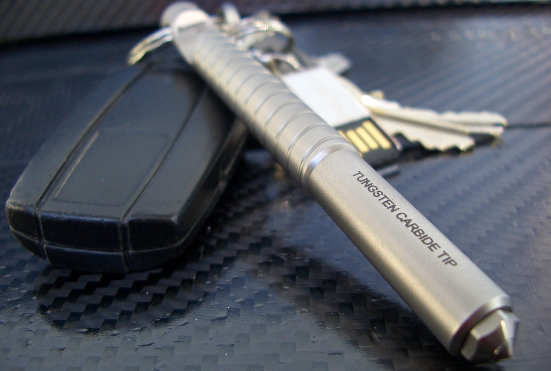 Kubotan LionSteel Eskaper | www.lightgear.gr
