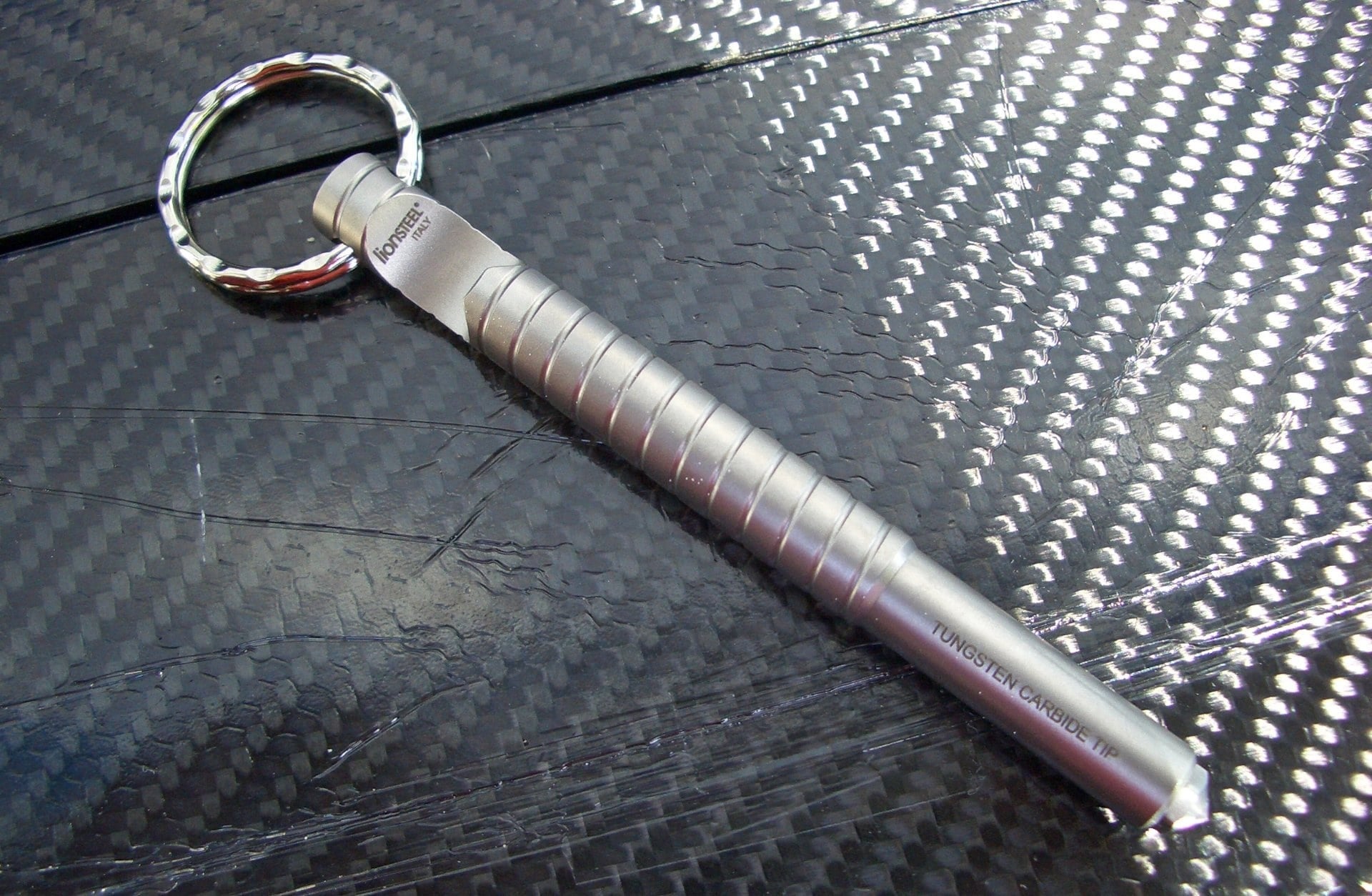 Kubotan LionSteel Eskaper | www.lightgear.gr
