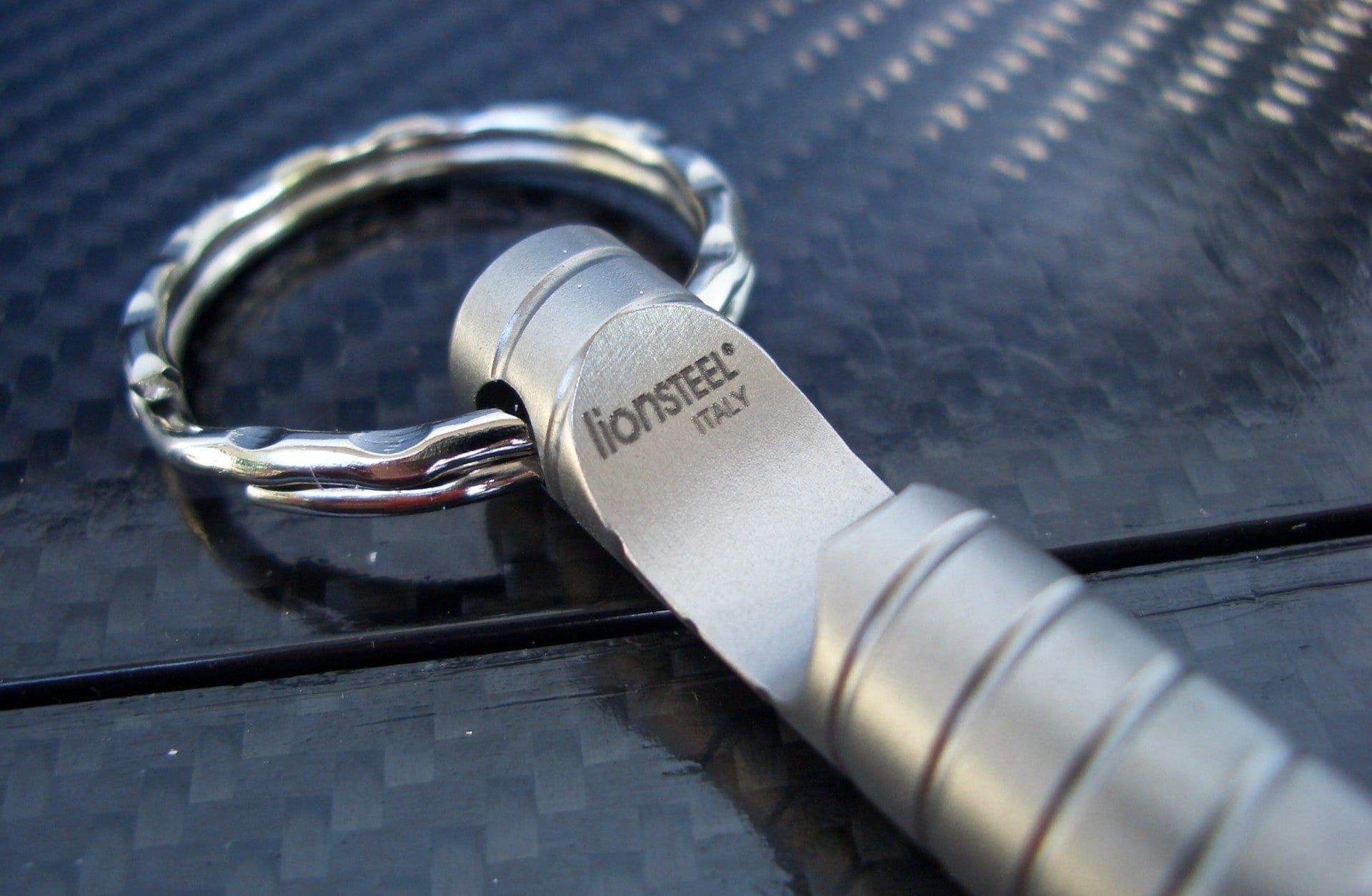 Kubotan LionSteel Eskaper | www.lightgear.gr