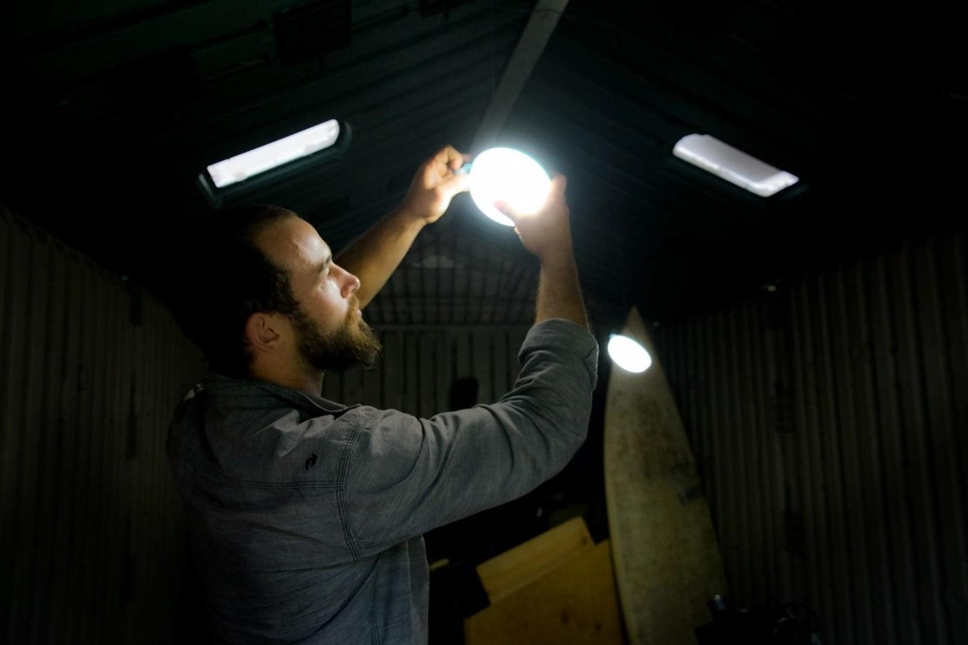 Ηλιακό Σύστημα Φωτισμού & Φόρτισης Biolite SolarHome 625 | www.lightgear.gr