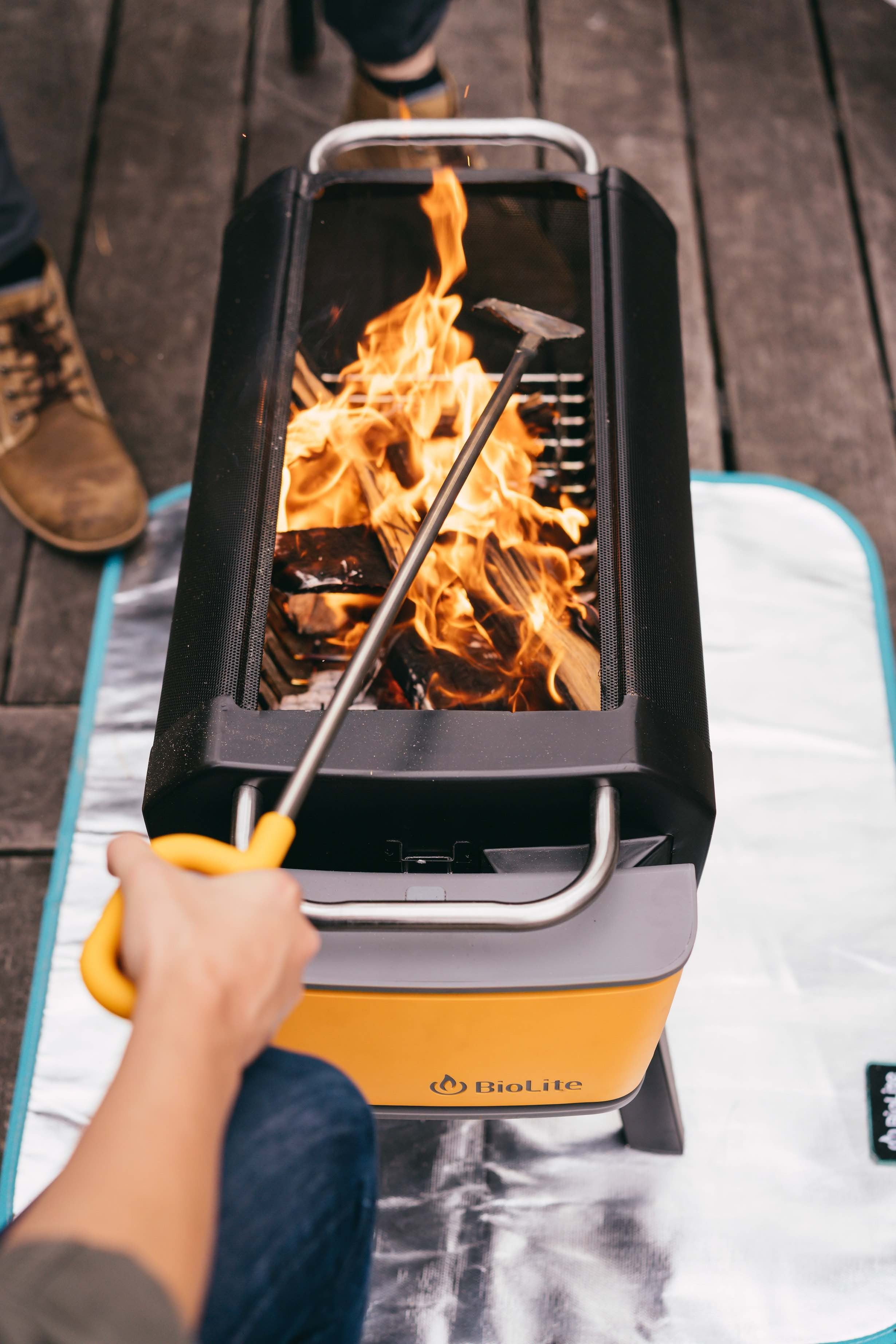 Πυρίμαχο Χαλί Biolite FirePit | www.lightgear.gr