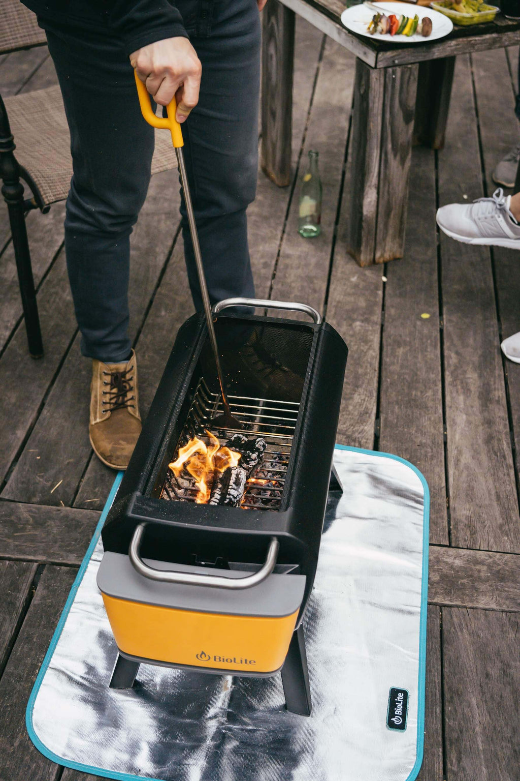Πυρίμαχο Χαλί Biolite FirePit | www.lightgear.gr