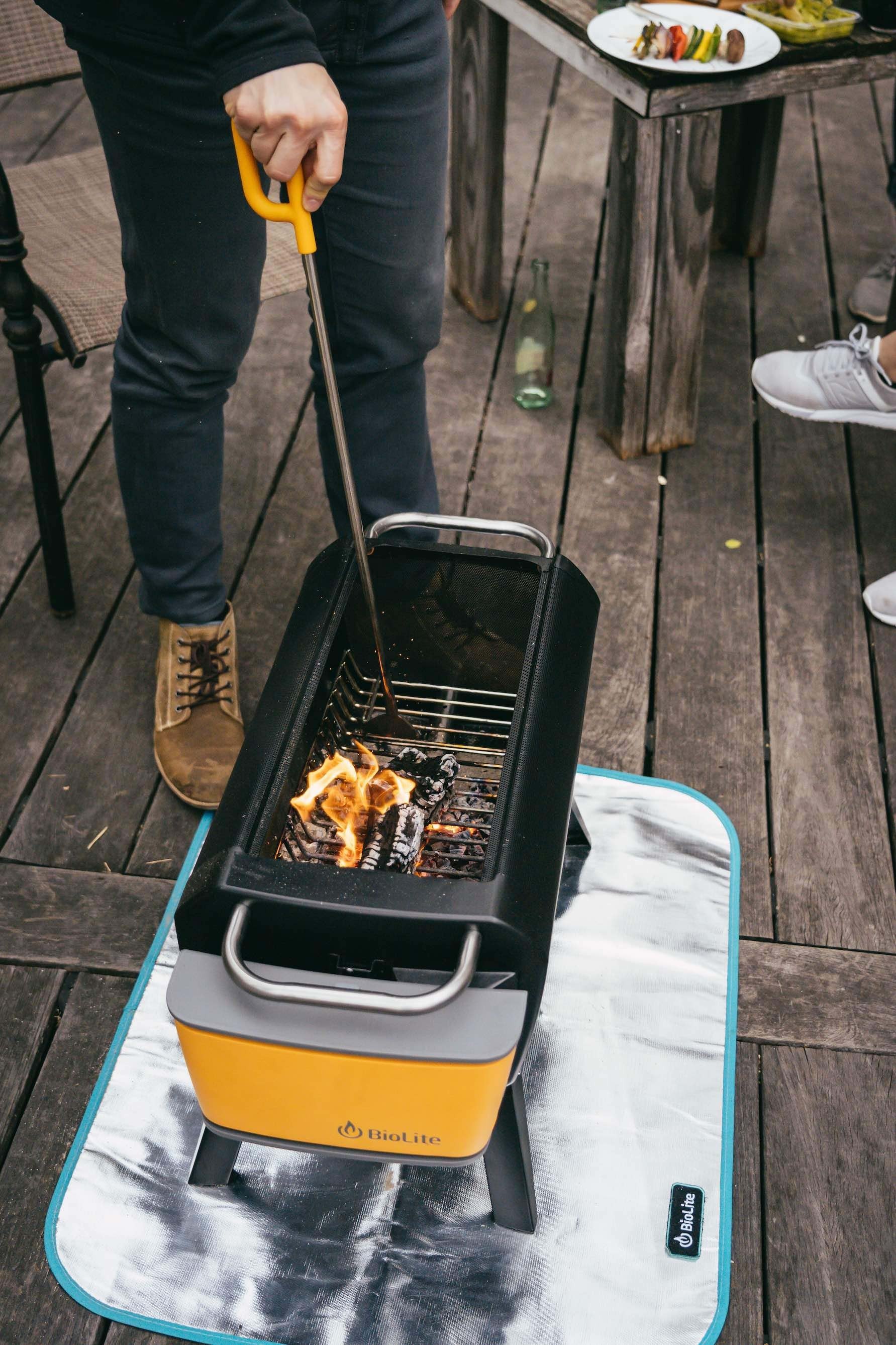 Πυρίμαχο Χαλί Biolite FirePit | www.lightgear.gr