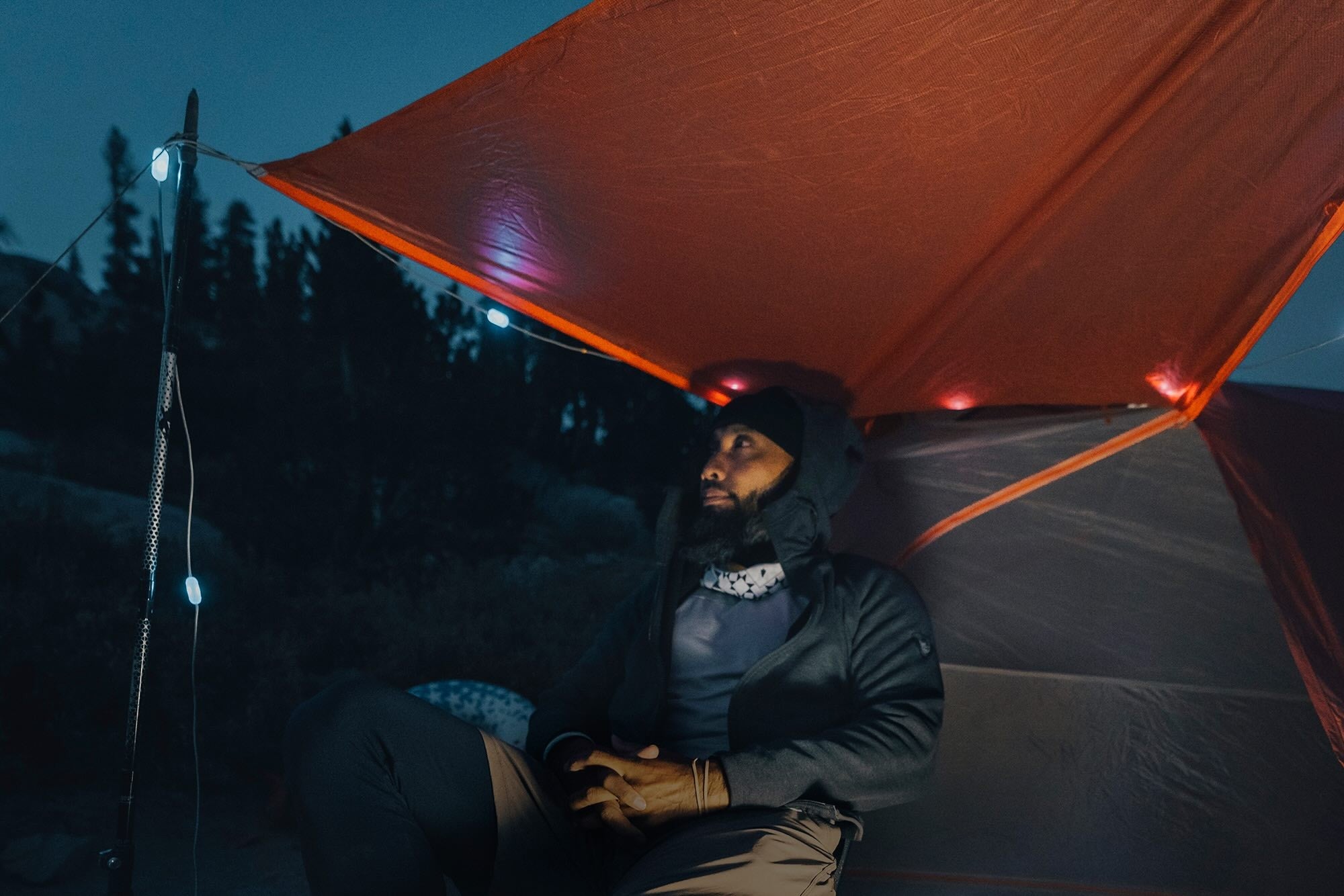 Φωτοβολταϊκή LED Γιρλάντα Πολύχρωμη 13,5m με USB Biolite Solar String | www.lightgear.gr
