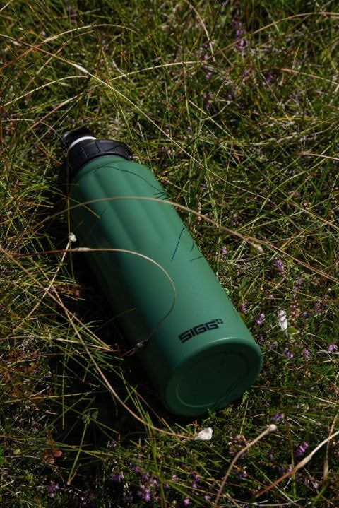 Παγούρι SIGG Alu WMB Traveler 1,5lt | www.lightgear.gr