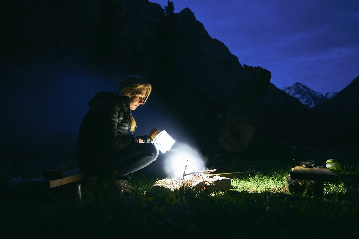 Φανάρι LED Biolite Luci Charge 150 | www.lightgear.gr