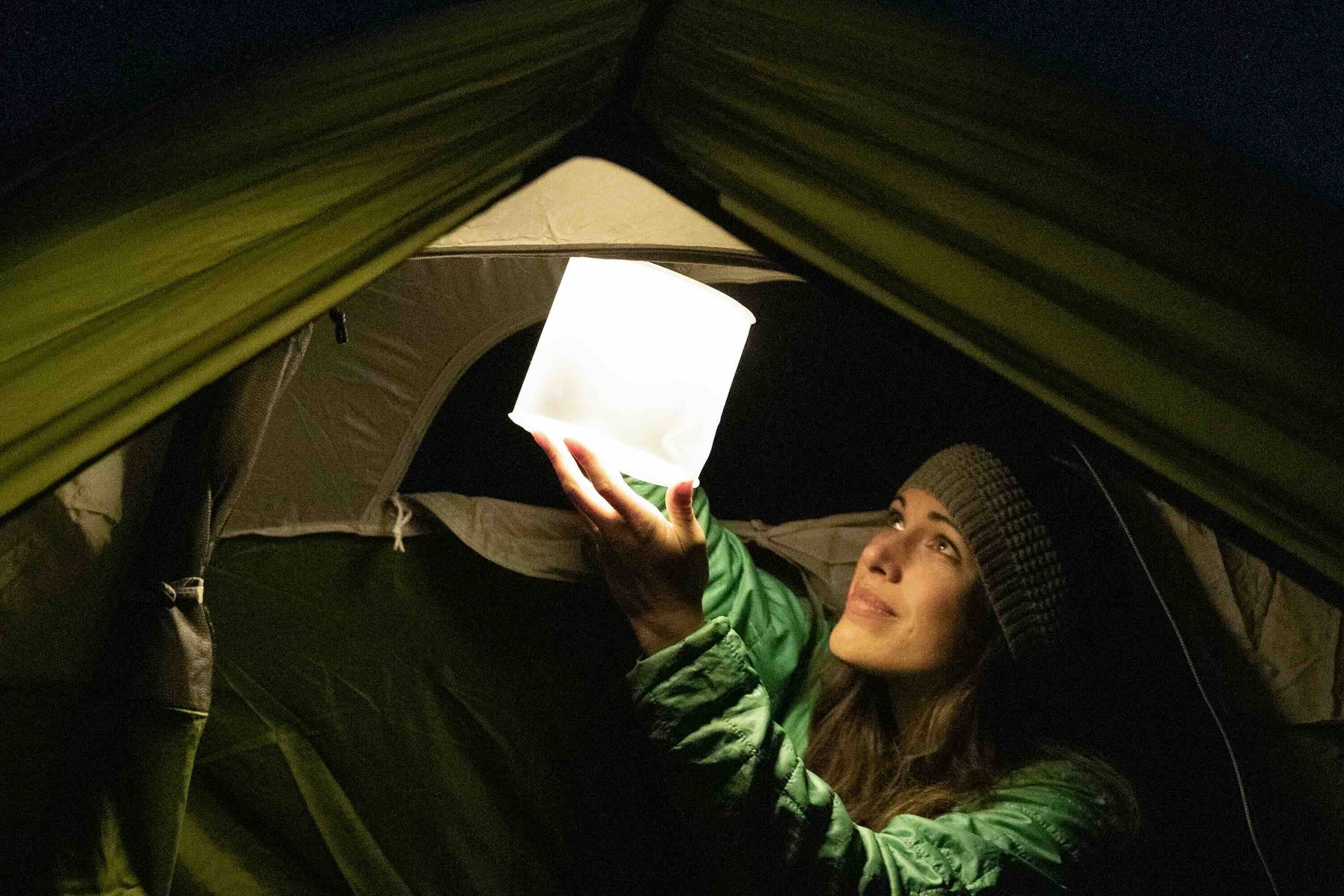 Φανάρι LED Biolite Luci Charge 360 | www.lightgear.gr