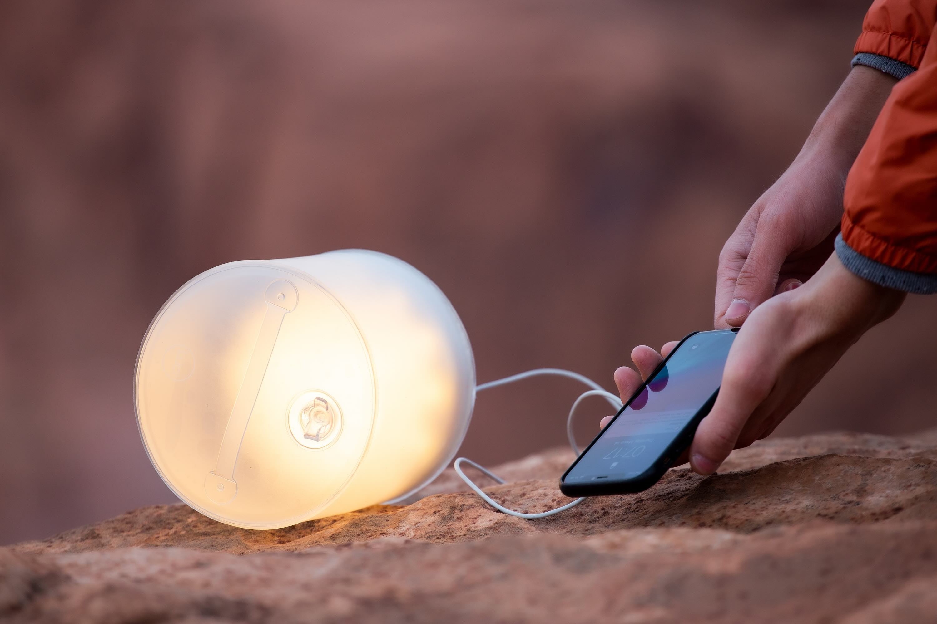Φανάρι LED Biolite Luci Charge 360 | www.lightgear.gr