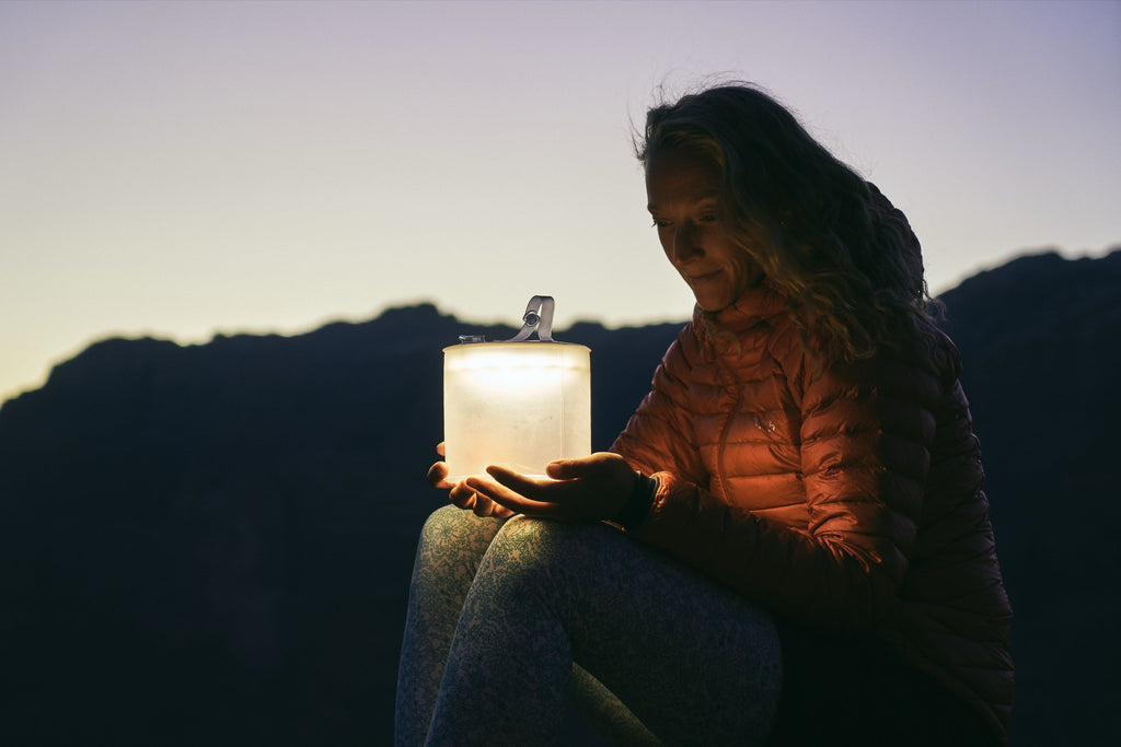 Φανάρι LED Biolite Luci Charge 360 | www.lightgear.gr