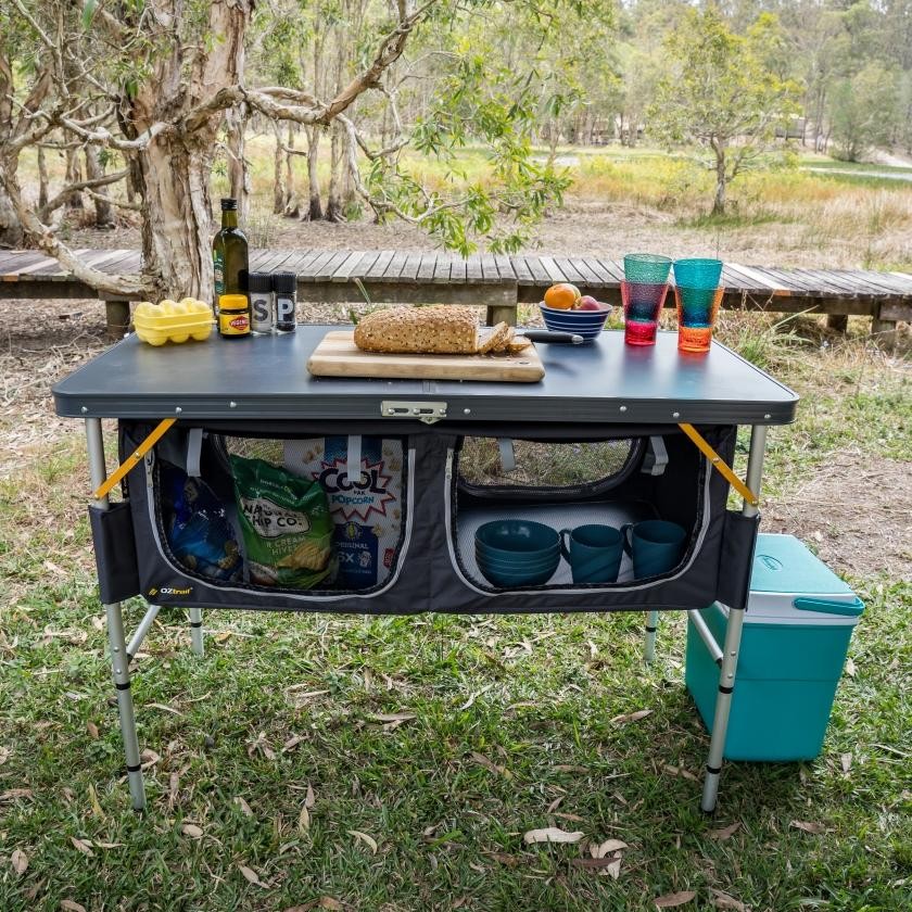 Τραπέζι Ραφιέρα Πτυσσόμενο Oztrail Folding Table With Storage 120 X 60 X 82 εκ | www.lightgear.gr