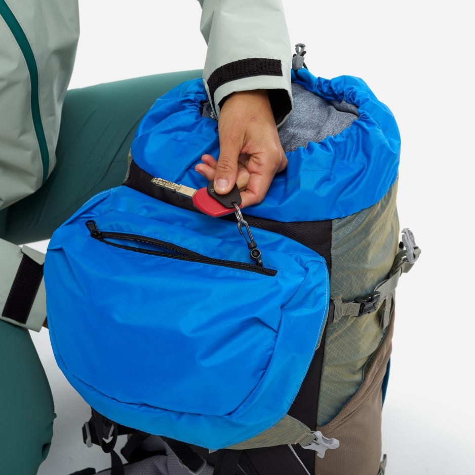 Ορειβατικό Γυναικείο Σακίδιο Millet Ubic 40 Γκρι | www.lightgear.gr