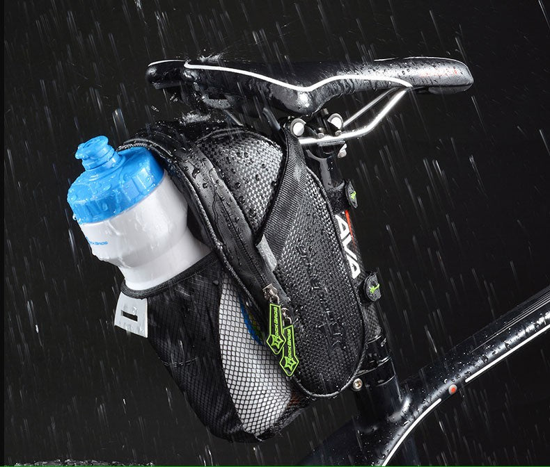 Αδιάβροχη Τσάντα Ποδηλάτου Rockbros C7-1 με Saddle Mounting 1.5lt Μαύρη | www.lightgear.gr