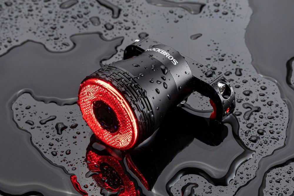 Πίσω Φως Ποδηλάτου Rockbros Q5 με Intelligent Stop System Μαύρο | www.lightgear.gr